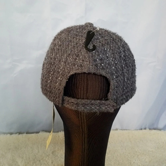 Gray sparkly‎ tweed hat with pearl embellishment - Picture 4 of 7